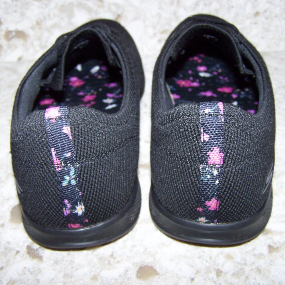 Sketchers GOGA Mat Black Slip-on shoes - Picture 3 of 6